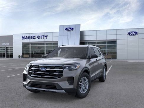 New 2026 Ford Explorer Active image 2
