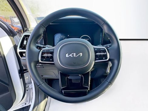 Certified 2023 Kia Sorento SX AWD/4WD image 14