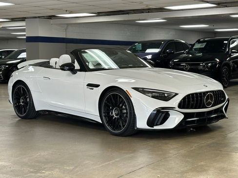 Used 2024 Mercedes-Benz SL 63 AMG 4MATIC image 2