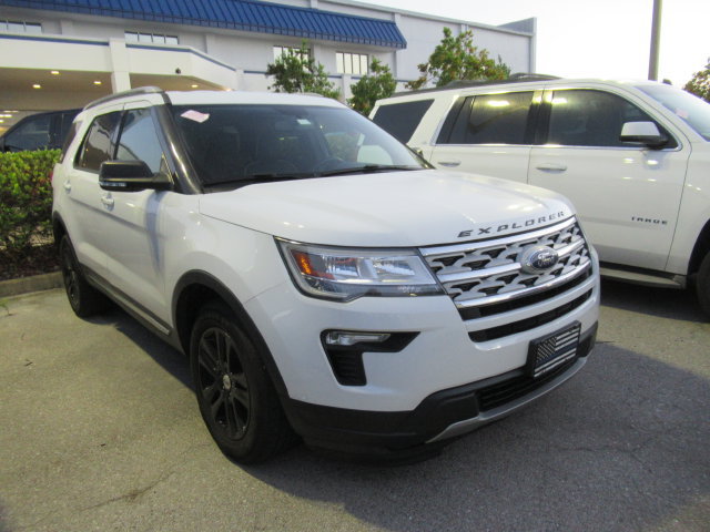 Certified 2019 Ford Explorer XLT w/ Equipment Group 201A AWD/4WD image 1