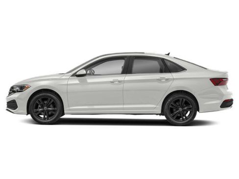 Used 2023 Volkswagen Jetta SE w/ Panoramic Sunroof Package FWD image 3