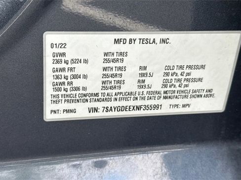 Used 2022 Tesla Model Y Long Range image 36