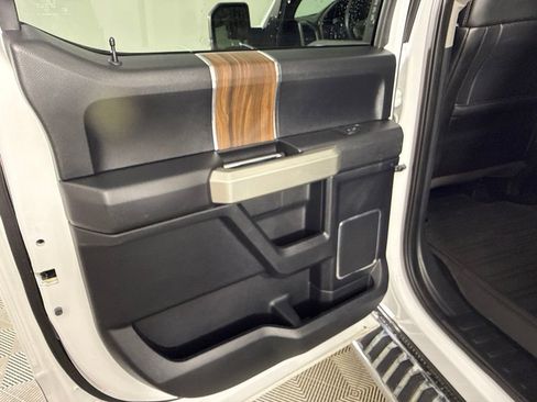 Used 2017 Ford F150 Lariat w/ Equipment Group 502A Luxury AWD/4WD image 24