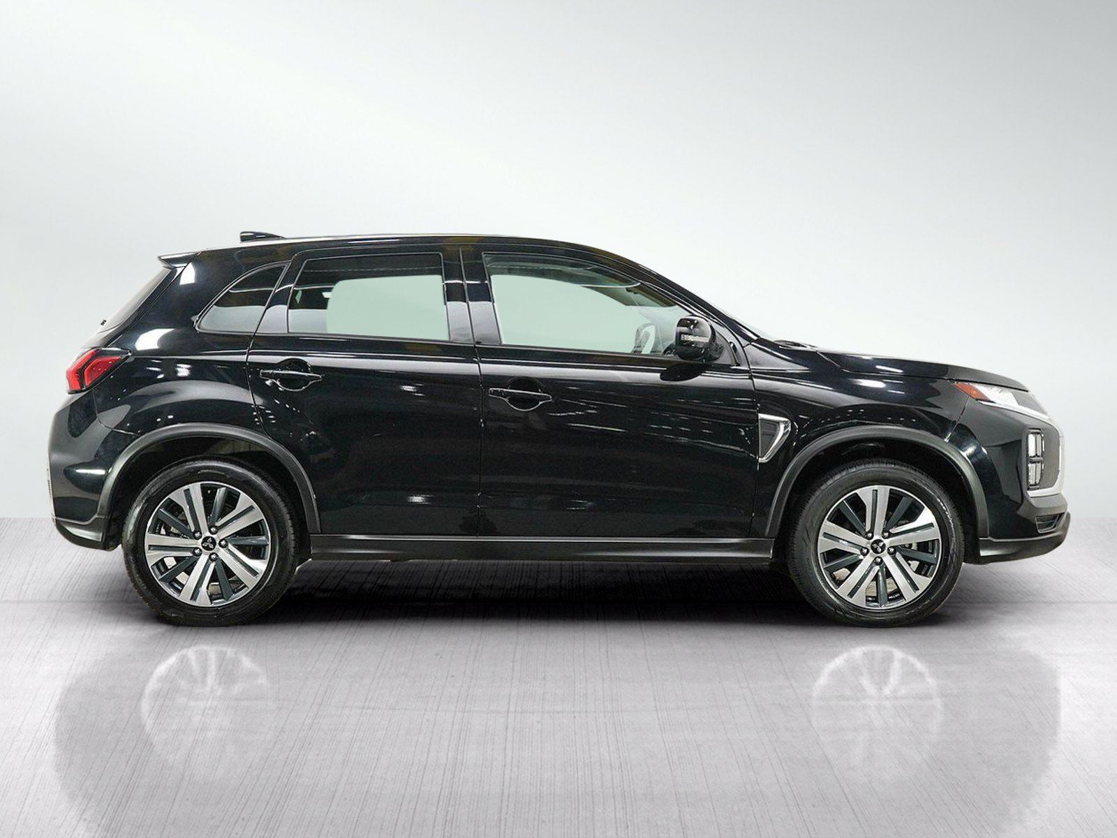 Used 2024 Mitsubishi Outlander Sport SE AWD/4WD image 6