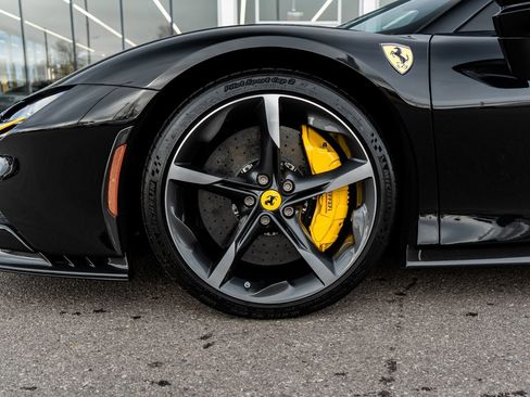 Used 2021 Ferrari SF90 Stradale image 6