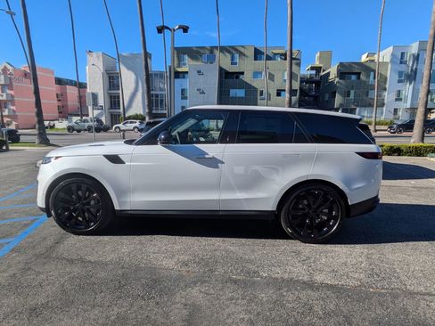 New 2026 Land Rover Range Rover Sport SE image 5