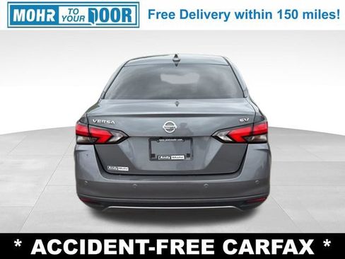 Used 2021 Nissan Versa SV FWD image 4