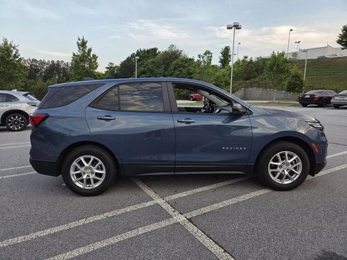 Used 2024 Chevrolet Equinox LS w/ Driver Confidence II Package FWD image 5