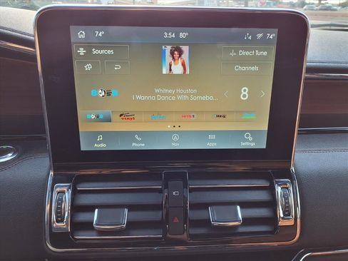 Used 2021 Lincoln Navigator Reserve w/ Luxury Package image 23