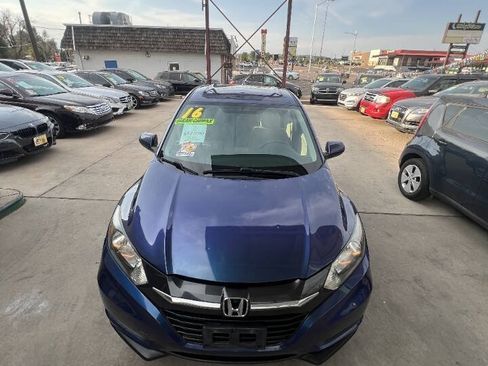 Used 2016 Honda HR-V LX image 19
