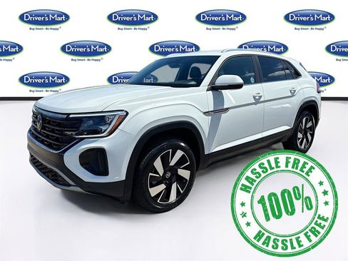 Used 2025 Volkswagen Atlas Cross Sport SE FWD image 3