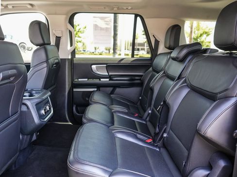 Certified 2025 Ford Expedition Max Platinum AWD/4WD image 18