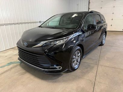 Used 2023 Toyota Sienna XLE