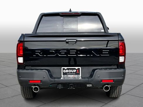 New 2026 Honda Ridgeline Black Edition image 4