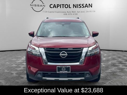 Used 2022 Nissan Pathfinder SL w/ SL Premium Package image 2