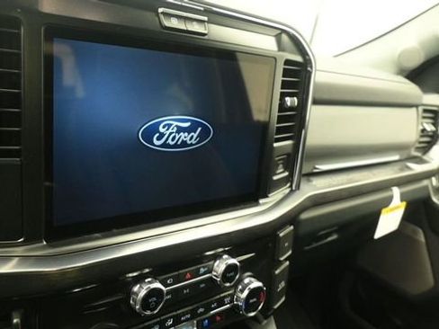 New 2026 Ford F250 Lariat w/ Black Appearance Package AWD/4WD image 17