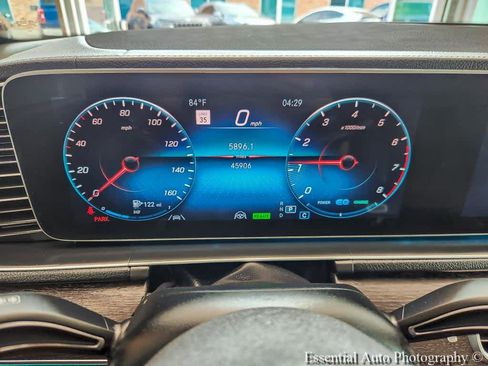 Used 2021 Mercedes-Benz GLS 580 4MATIC image 16