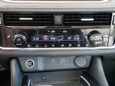Certified 2023 Nissan Rogue Platinum w/ Platinum Premium Package AWD/4WD image 23
