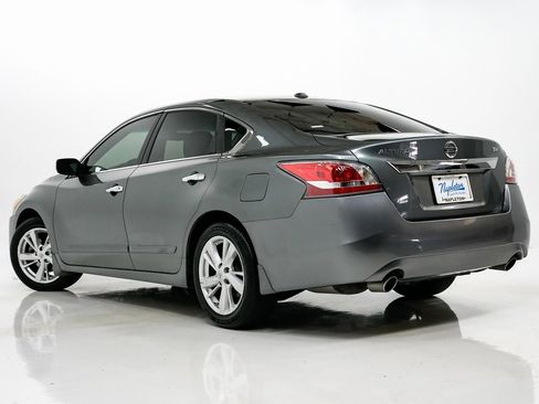 Used 2015 Nissan Altima 2.5 SV image 21