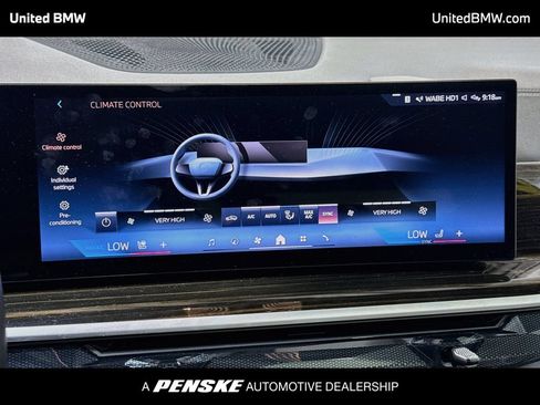 Used 2025 BMW X5 xDrive50e AWD/4WD image 11