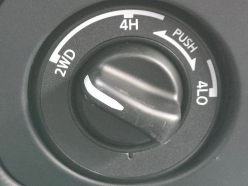 New 2026 Nissan Frontier SV image 10