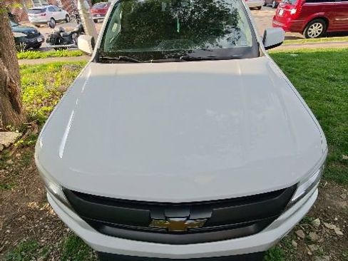 Used 2019 Chevrolet Colorado Z71 AWD/4WD image 12
