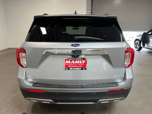 Used 2023 Ford Explorer XLT w/ Equipment Group 202A AWD/4WD image 4