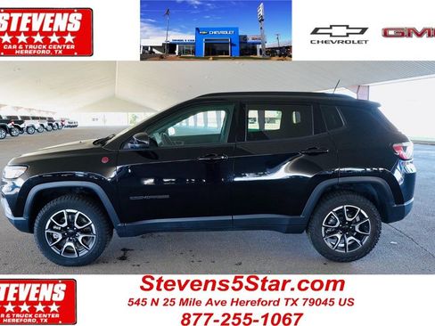 Used 2024 Jeep Compass Trailhawk image 1