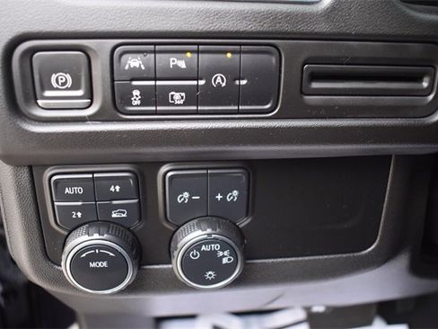 Certified 2023 Chevrolet Suburban RST w/ Sport Performance Package image 28