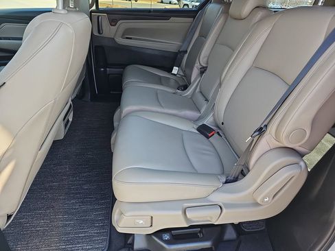 Used 2024 Honda Odyssey EX-L image 15