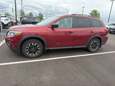 Used 2019 Nissan Pathfinder SL AWD/4WD image 3