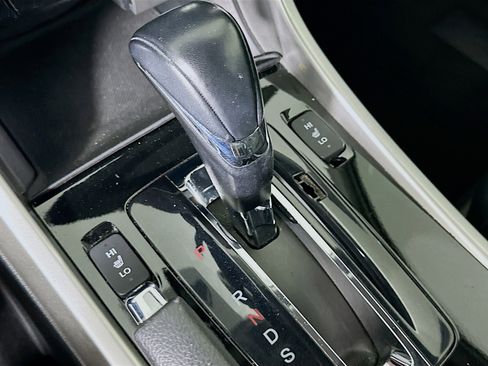 Used 2016 Honda Accord EX-L image 24