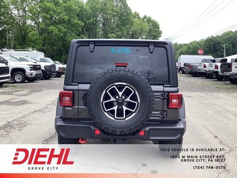 Used 2024 Jeep Wrangler Rubicon w/ Convenience Group AWD/4WD image 6