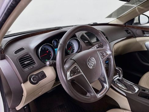 Used 2013 Buick Regal Premium FWD image 9