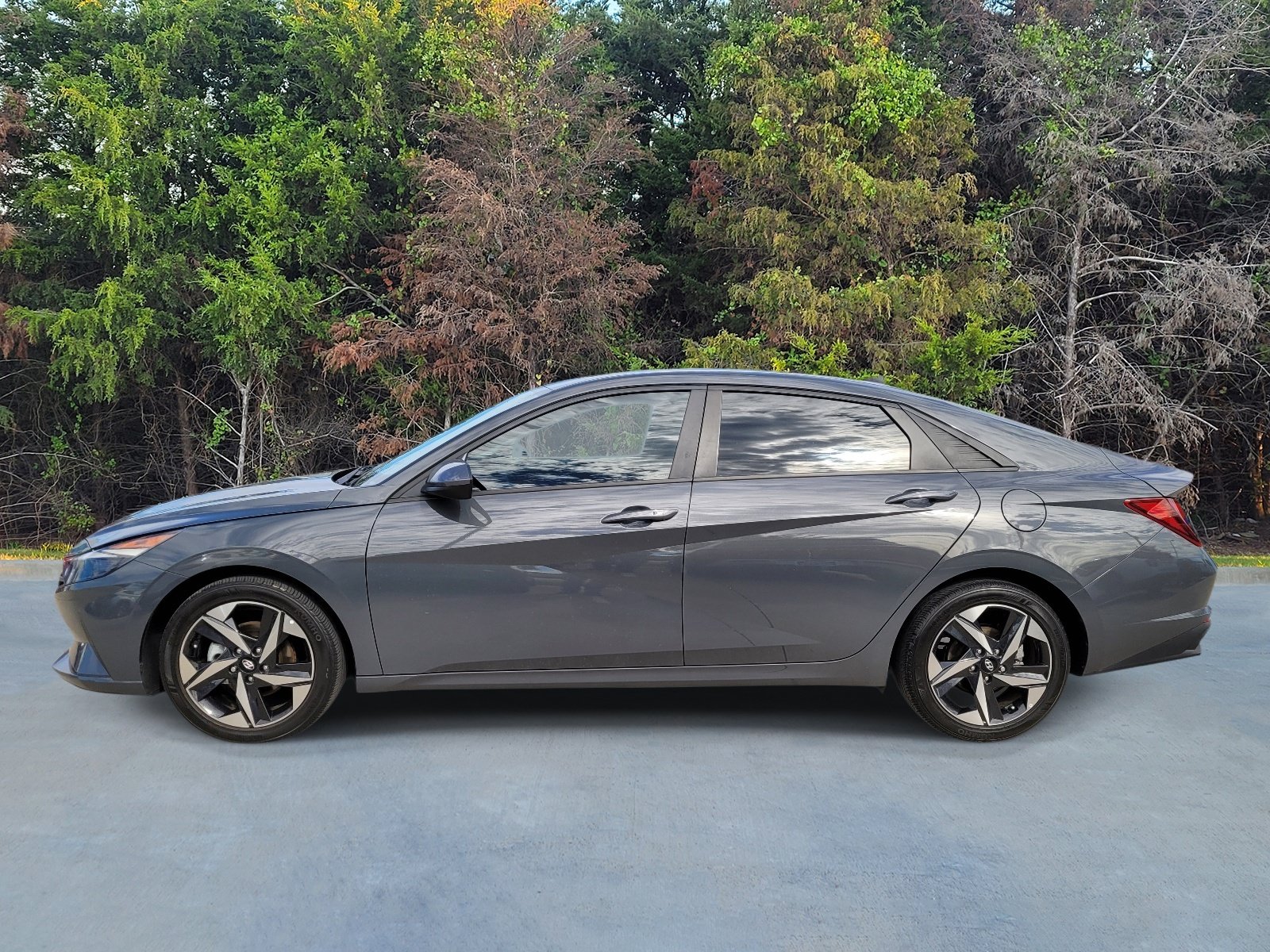 Used 2023 Hyundai Elantra SEL w/ Convenience Package FWD image 21