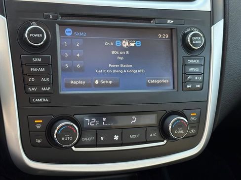 Used 2016 Nissan Altima 3.5 SL w/ 3.5 Technology Package image 11