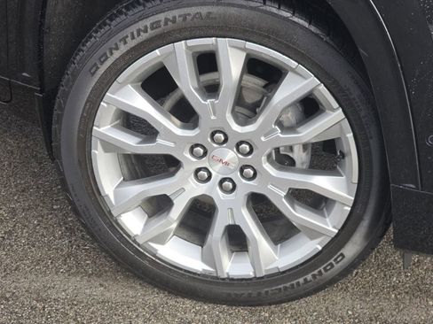 Used 2024 GMC Acadia Denali w/ Super Cruise Package image 10