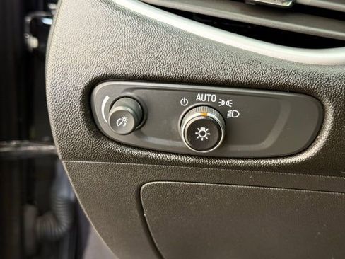 Used 2023 Chevrolet Malibu LT image 29