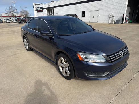 Used 2013 Volkswagen Passat TDI SE image 8