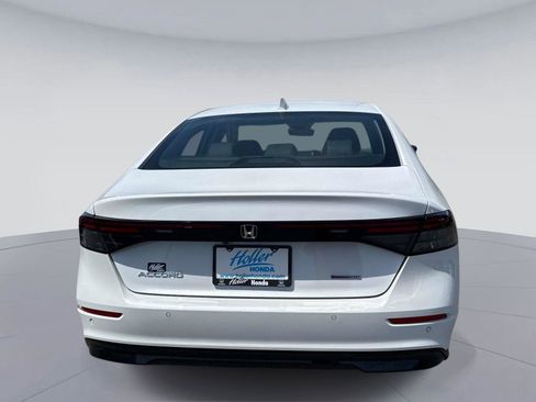 Certified 2025 Honda Accord EX-L image 5
