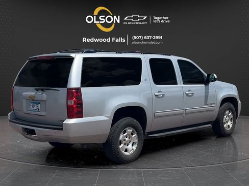 Used 2014 Chevrolet Suburban LT AWD/4WD image 5