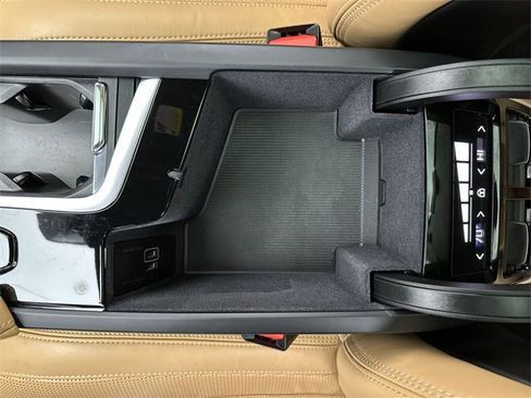 Certified 2022 Volvo XC90 T8 Inscription image 21