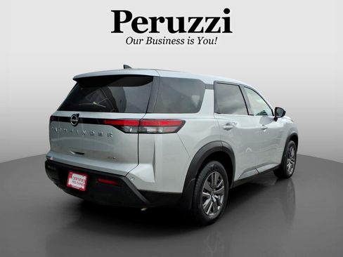 Certified 2023 Nissan Pathfinder S AWD/4WD image 3