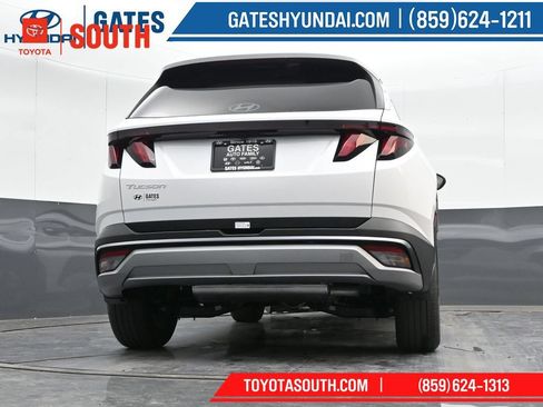 Used 2025 Hyundai Tucson SEL FWD image 30