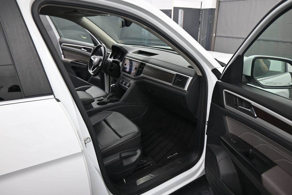 Used 2021 Volkswagen Atlas SE AWD/4WD image 45