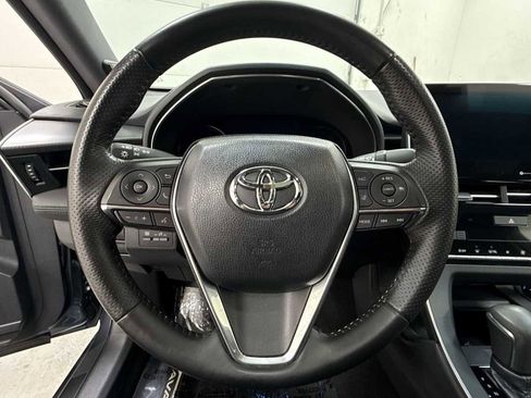 Certified 2019 Toyota Avalon XSE image 16