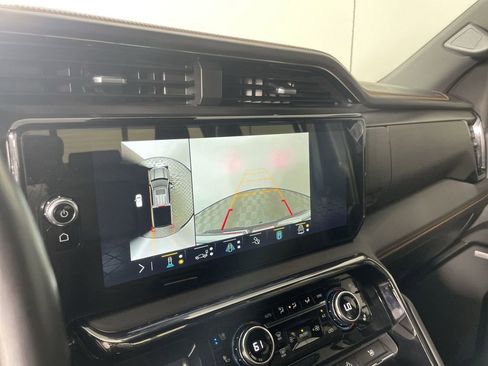 Used 2023 GMC Sierra 1500 AT4 w/ AT4 Premium Package image 15