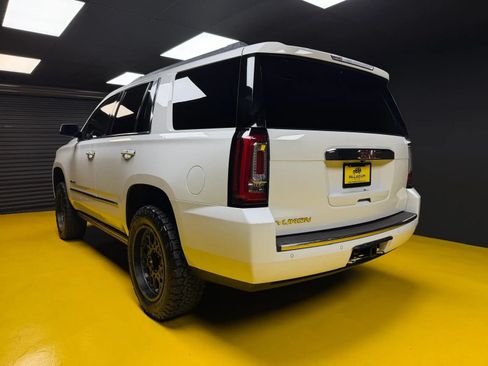 Used 2015 GMC Yukon Denali w/ Premium Package RWD image 4