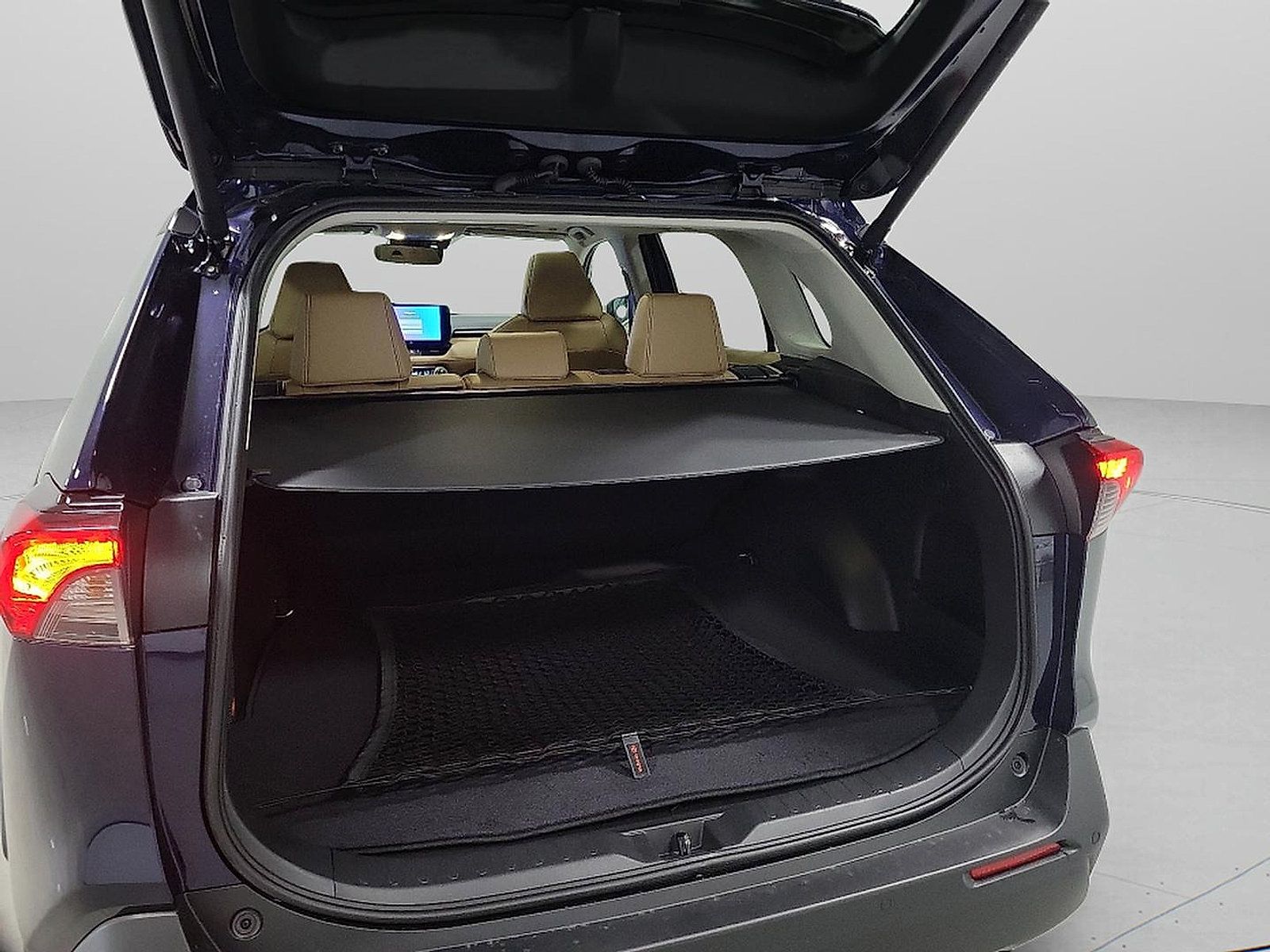 Used 2025 Toyota RAV4 XLE Premium w/ Weather Package FWD image 6