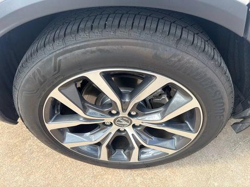Used 2024 Acura MDX SH-AWD w/ Technology Package image 37